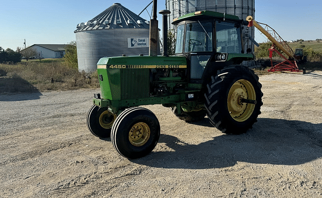 Image of John Deere 4450 equipment image 1