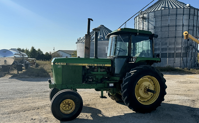 Image of John Deere 4450 equipment image 2