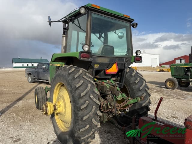 Image of John Deere 4450 equipment image 2