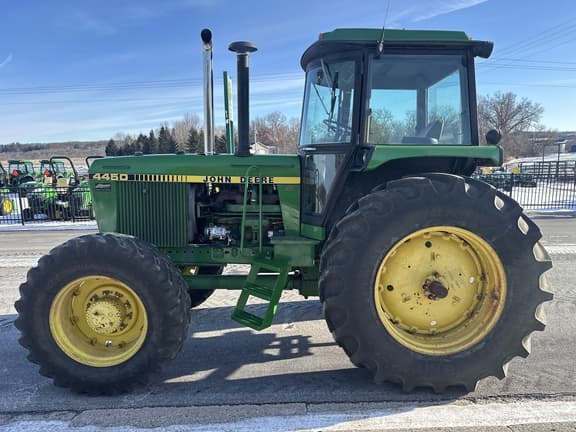 Image of John Deere 4450 equipment image 1
