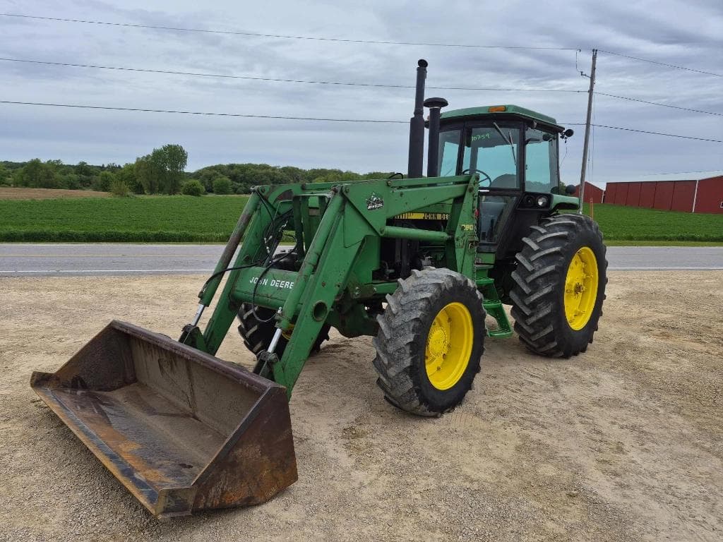 Image of John Deere 4450 Primary image