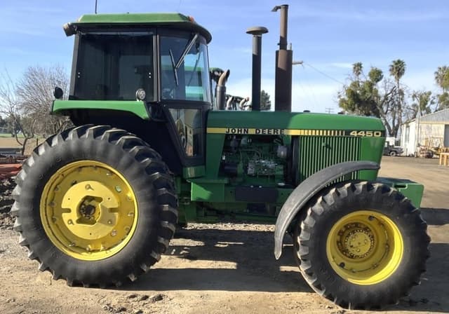 Image of John Deere 4450 equipment image 1