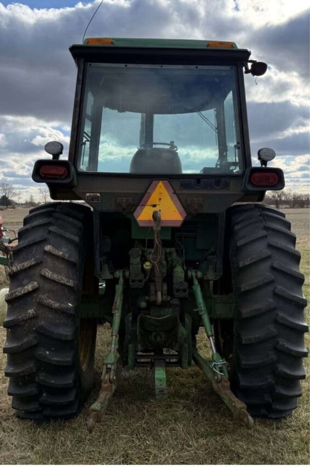 Image of John Deere 4450 equipment image 2