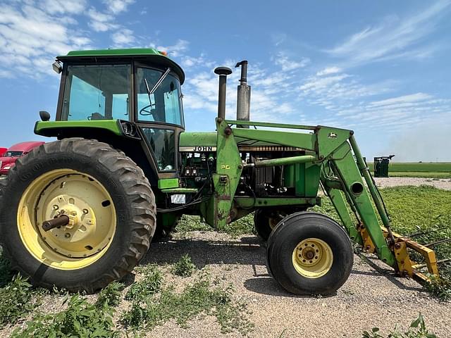 Image of John Deere 4450 equipment image 1