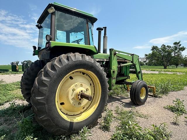 Image of John Deere 4450 equipment image 2
