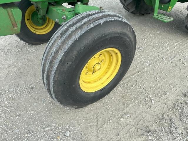 Image of John Deere 4455 equipment image 1