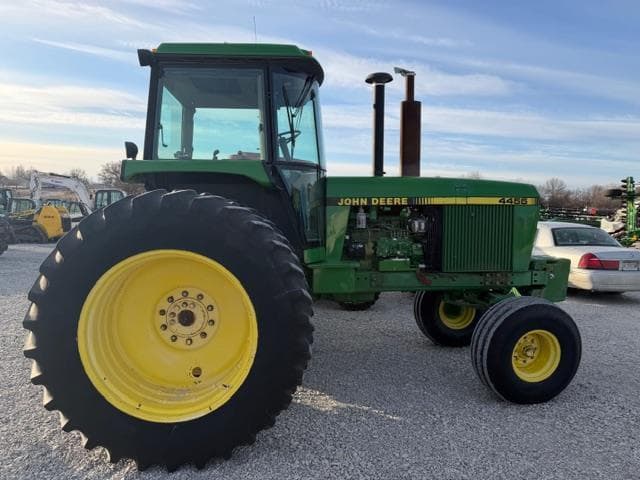 Image of John Deere 4455 equipment image 1