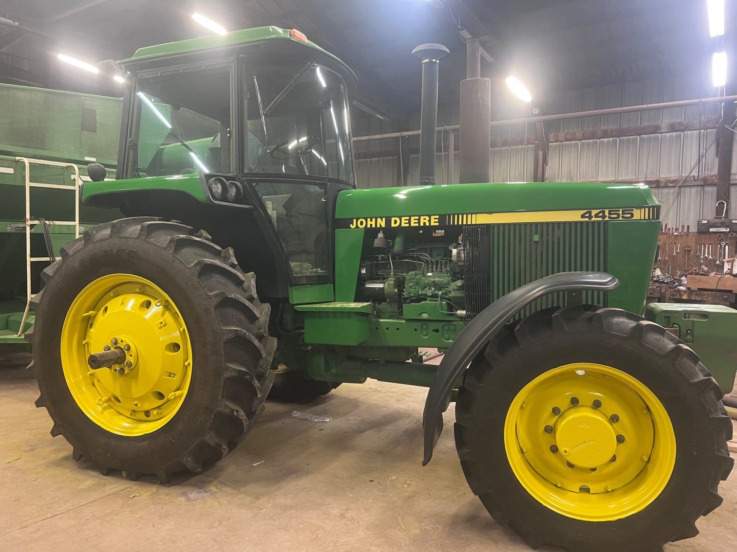 John Deere 4455 Equipment Image0