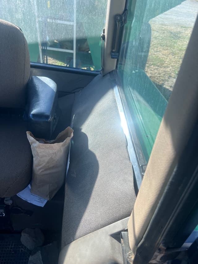 Image of John Deere 4455 equipment image 2