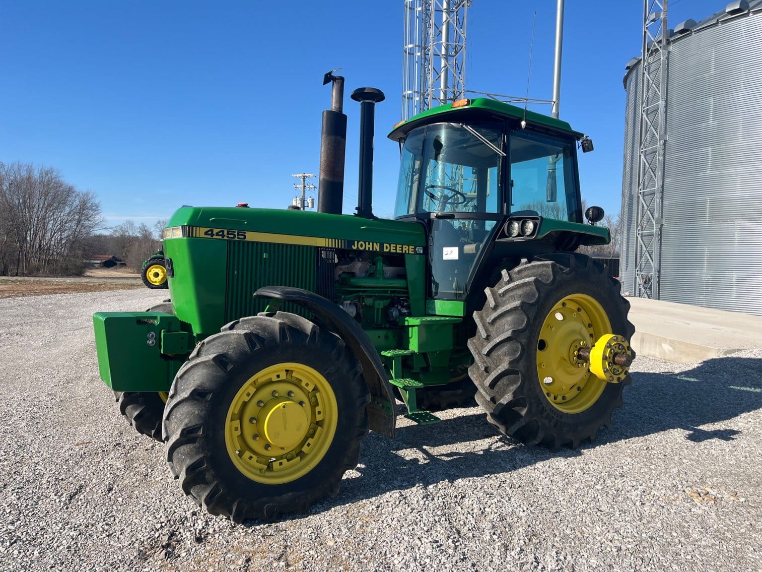 John Deere 4455 Equipment Image0