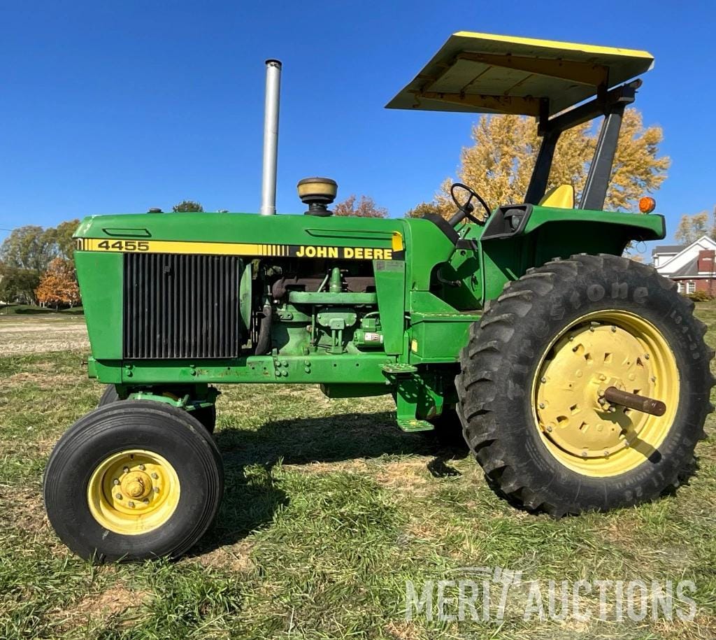 John Deere 4455 Equipment Image0