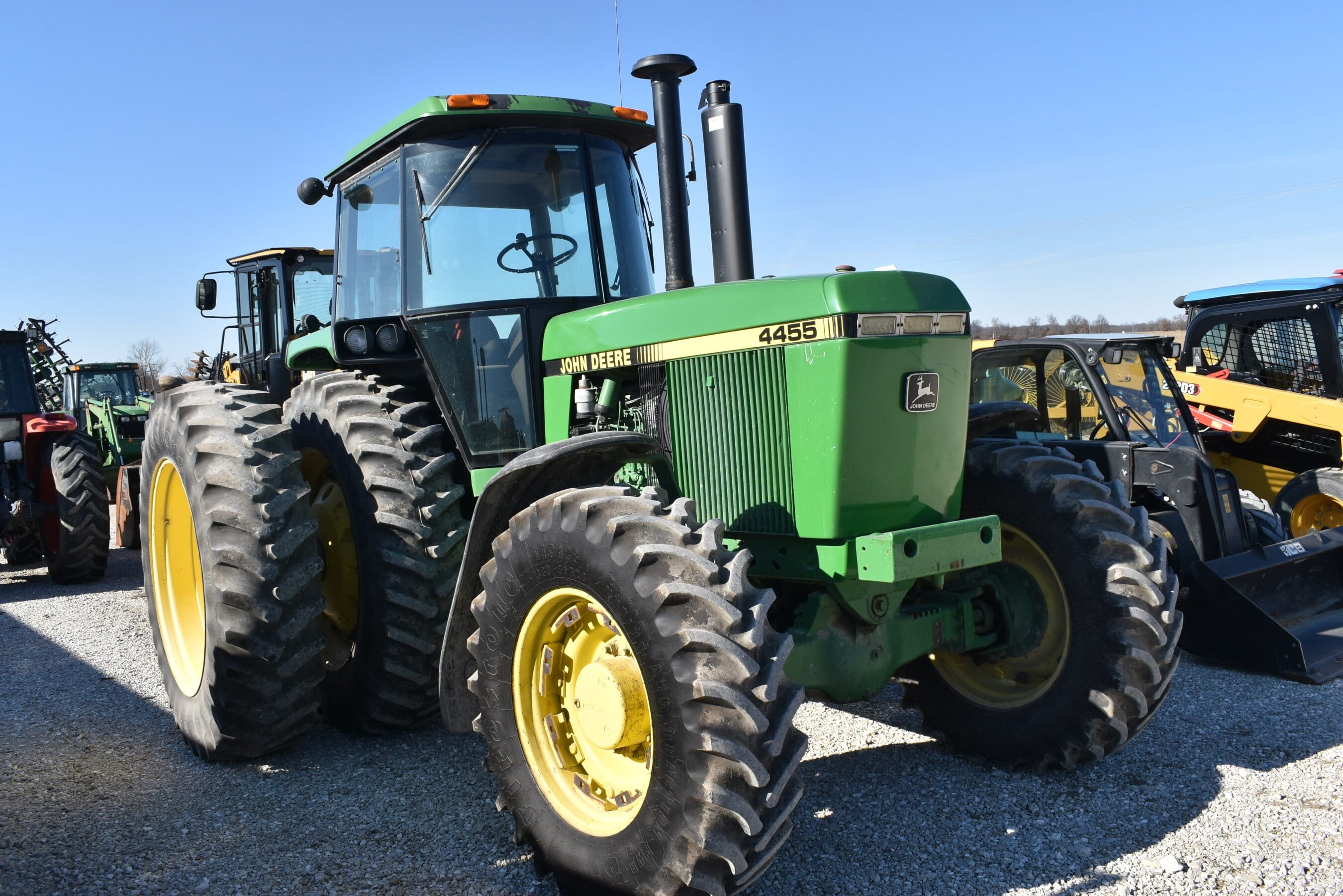 John Deere 4455 Equipment Image0