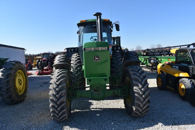 Image of John Deere 4455 equipment image 1