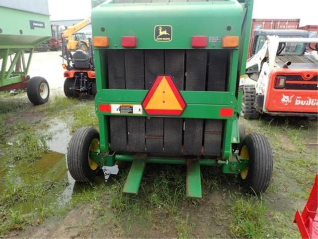 Image of John Deere 446 equipment image 3