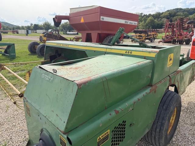 Image of John Deere 466 equipment image 4