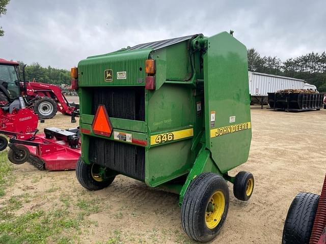 Image of John Deere 446 equipment image 4
