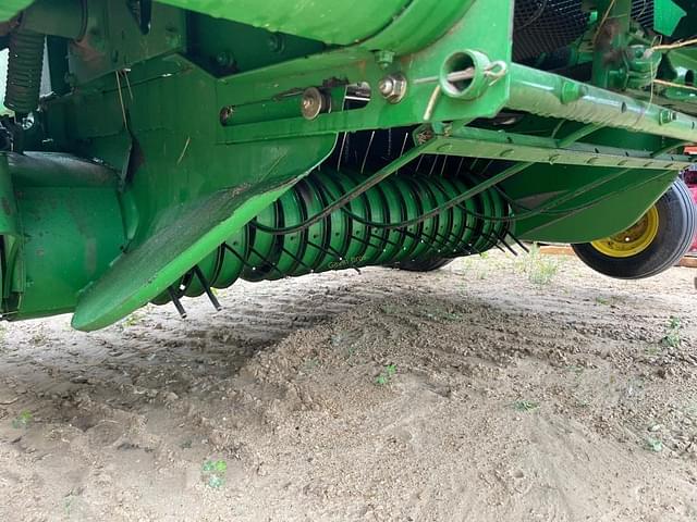 Image of John Deere 446 equipment image 3