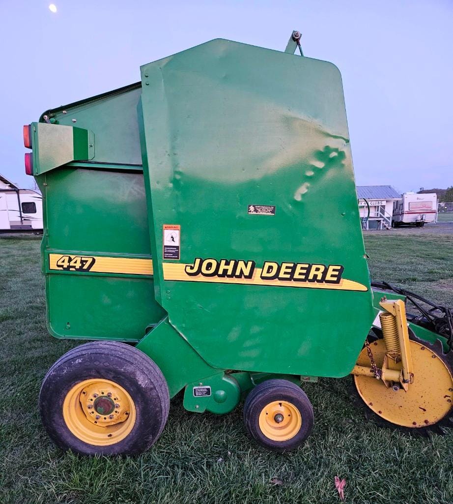 Main image John Deere 447