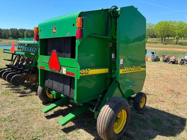 Image of John Deere 447 equipment image 3