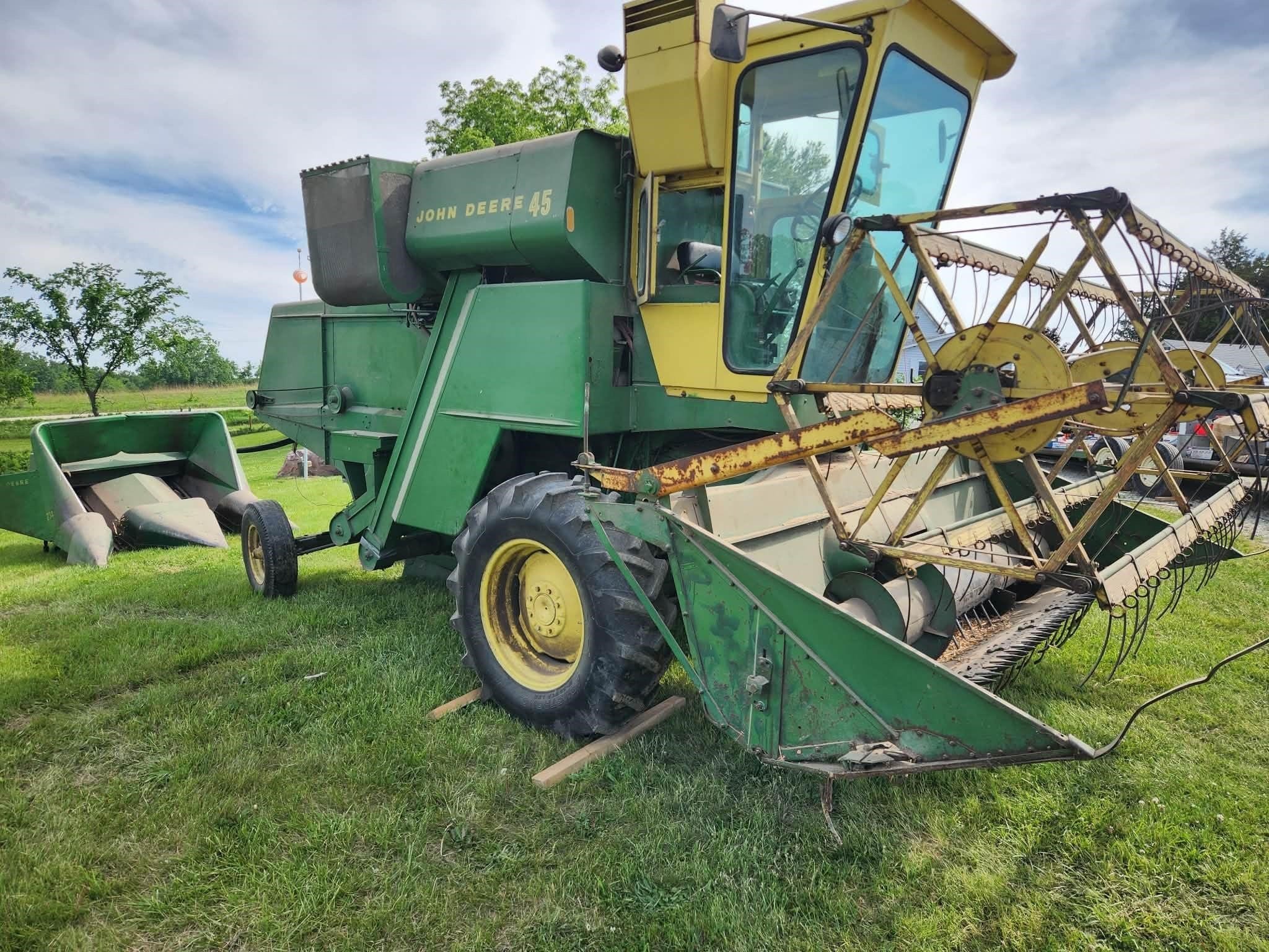 John Deere 45 Equipment Image0