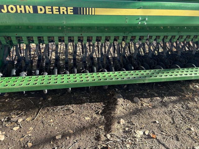 Image of John Deere 450 equipment image 4