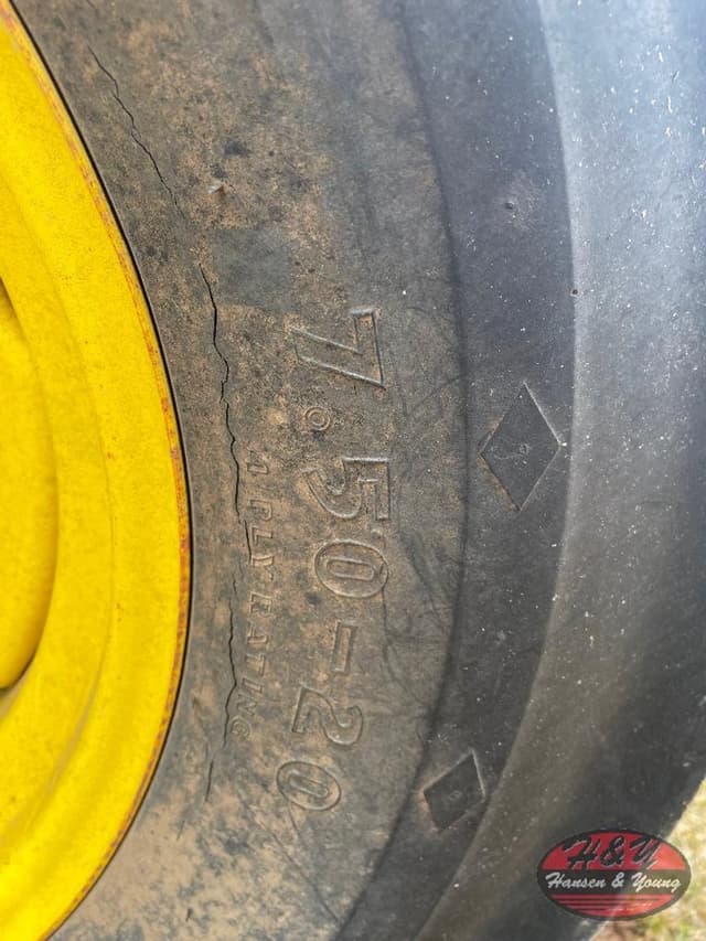 Image of John Deere 450 equipment image 2