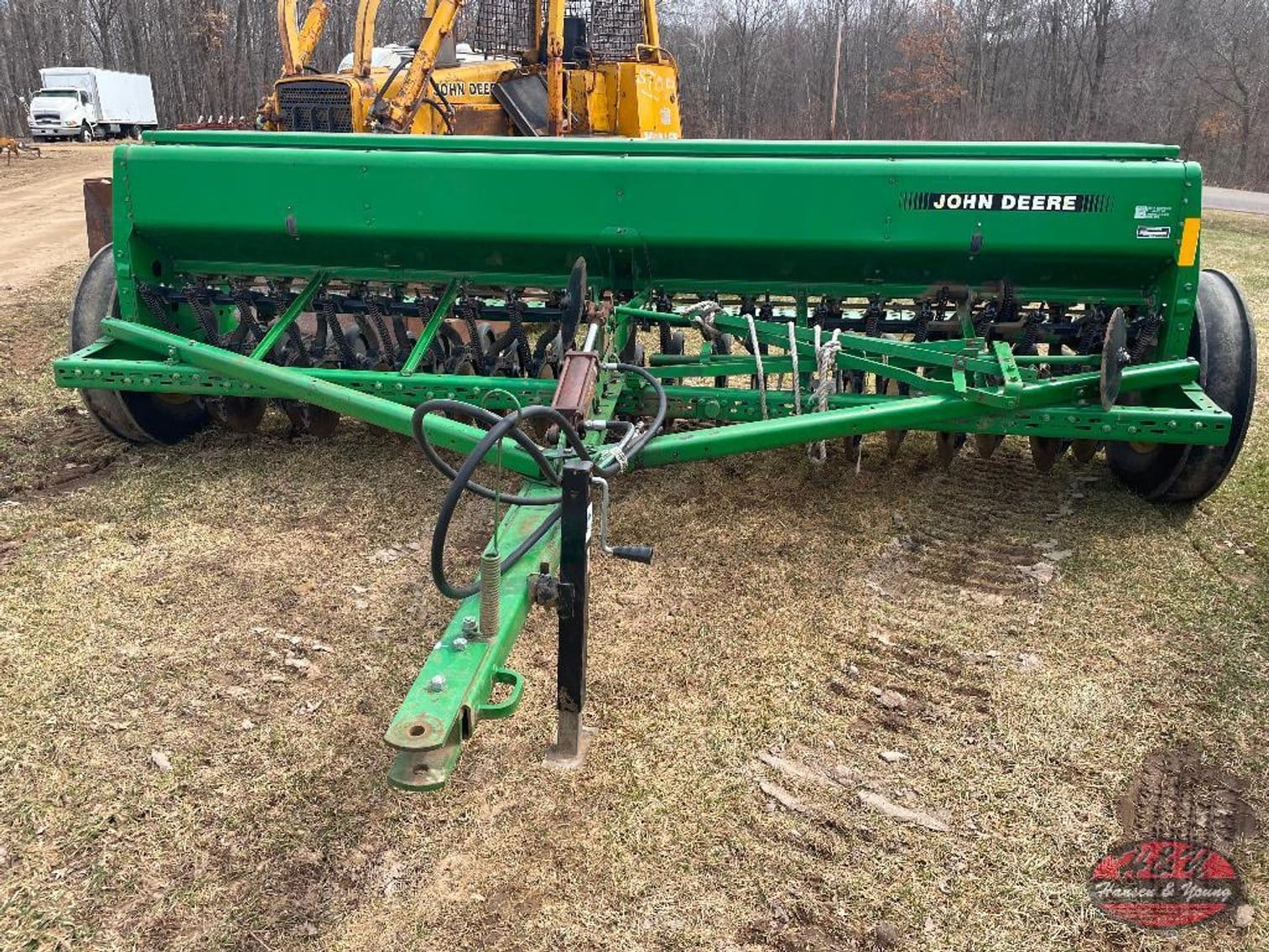 John Deere 450 Equipment Image0