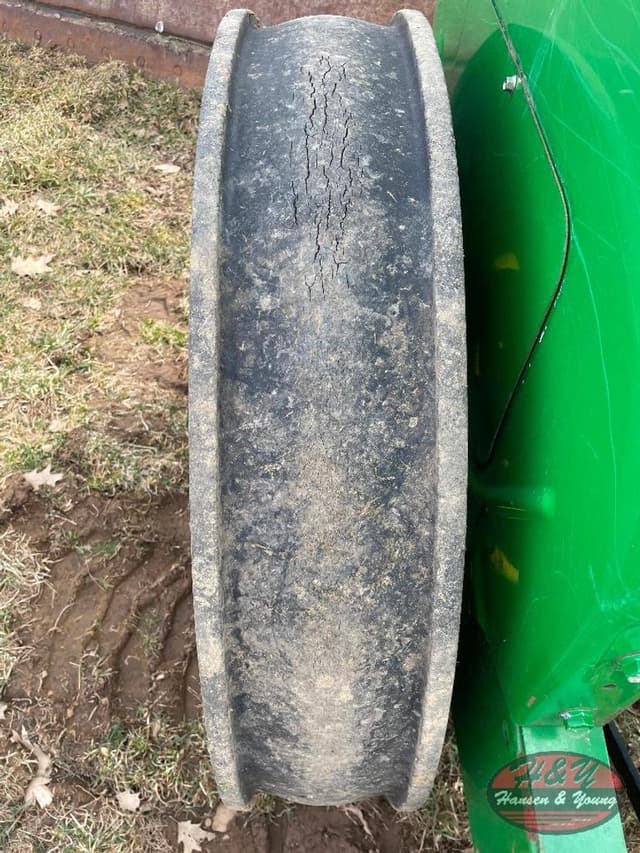 Image of John Deere 450 equipment image 1