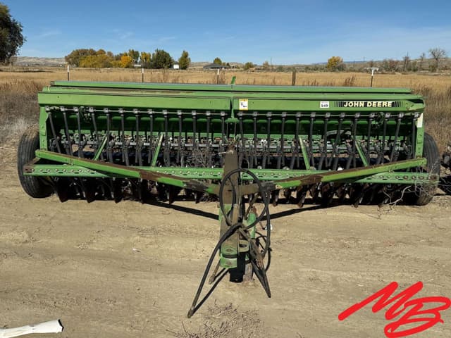 Image of John Deere 450 equipment image 1