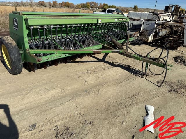 Image of John Deere 450 equipment image 2