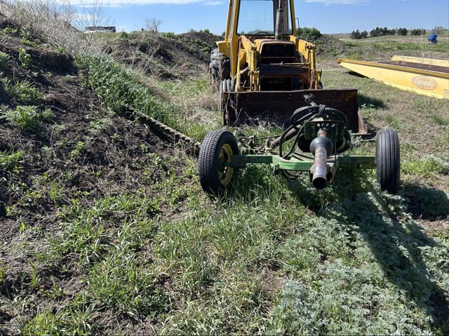 Image of John Deere 450 equipment image 1