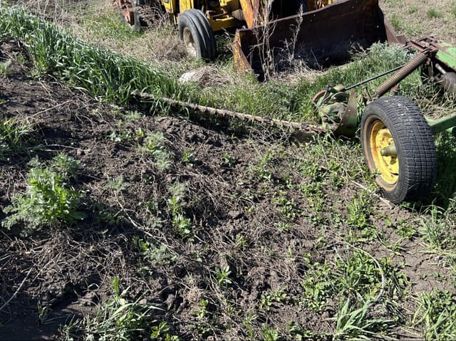 Image of John Deere 450 equipment image 3