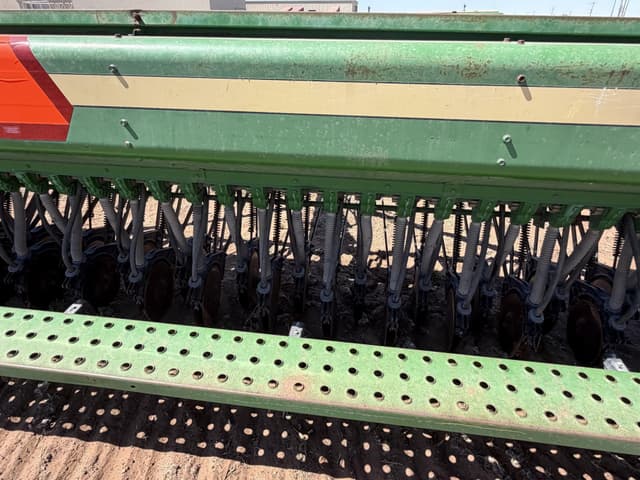 Image of John Deere 450 equipment image 3