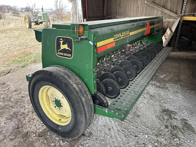 Image of John Deere 450 equipment image 3