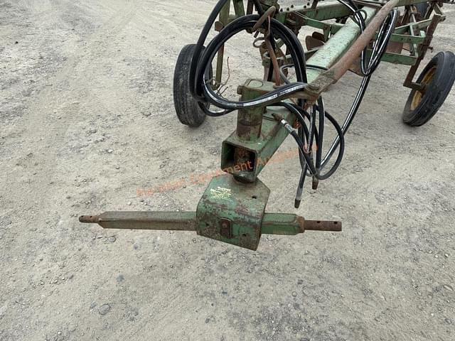 Image of John Deere 450 equipment image 4