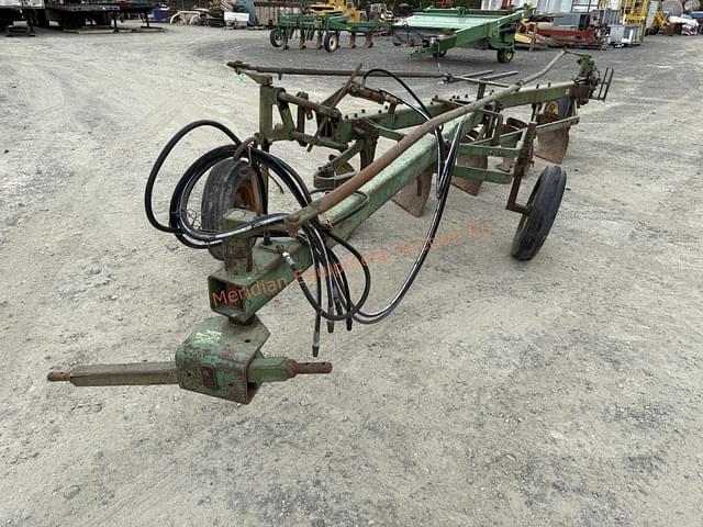 Image of John Deere 450 equipment image 2