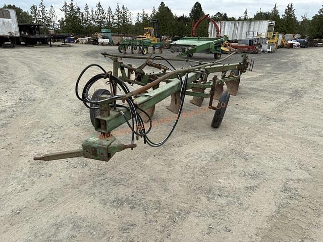 Image of John Deere 450 equipment image 1