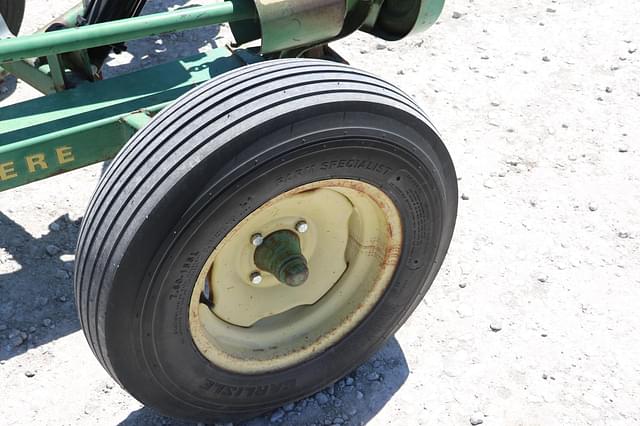 Image of John Deere 450 equipment image 4