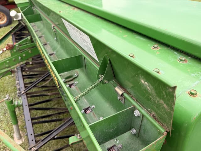 Image of John Deere 450 equipment image 2