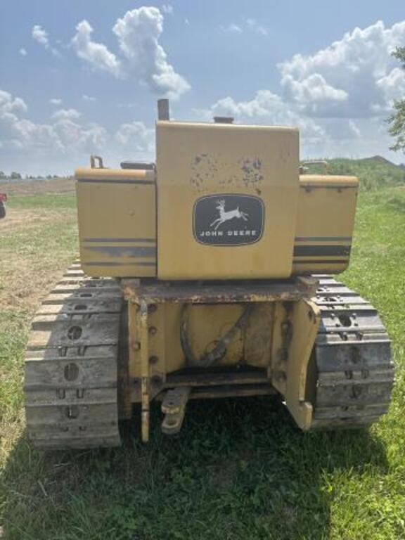 Image of John Deere 450 equipment image 3