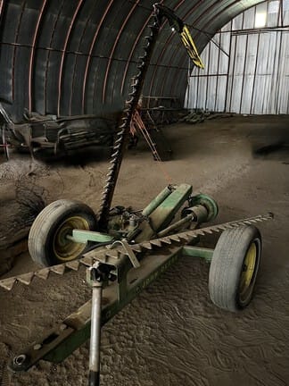 John Deere 450 Equipment Image0