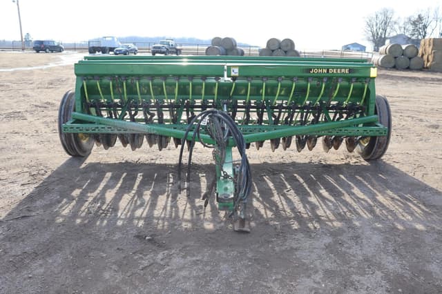 Image of John Deere 450 equipment image 1