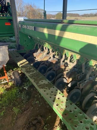 Image of John Deere 450 equipment image 2