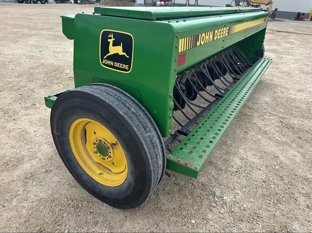 Image of John Deere 450 equipment image 4