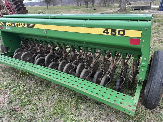 Image of John Deere 450 equipment image 3