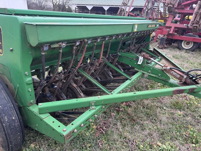 Image of John Deere 450 equipment image 4