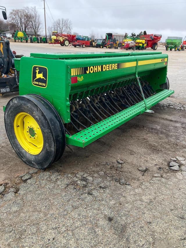 Image of John Deere 450 equipment image 1