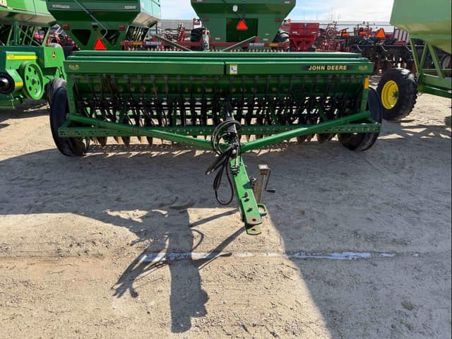 Image of John Deere 450 equipment image 3