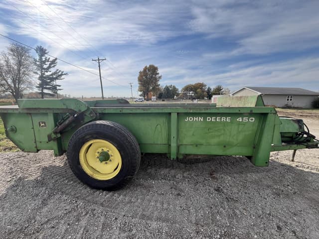 Image of John Deere 450 equipment image 4