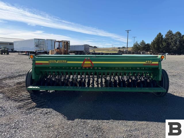 Image of John Deere 450 equipment image 3